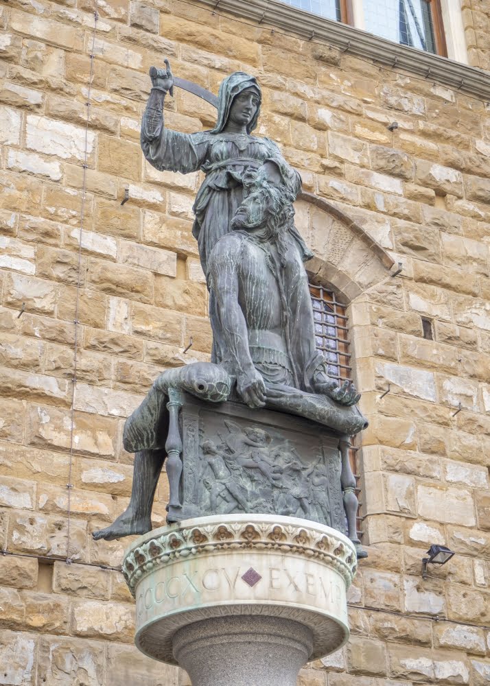 Donatello, Giuditta, copia, Piazza della Signoria, Firenze.