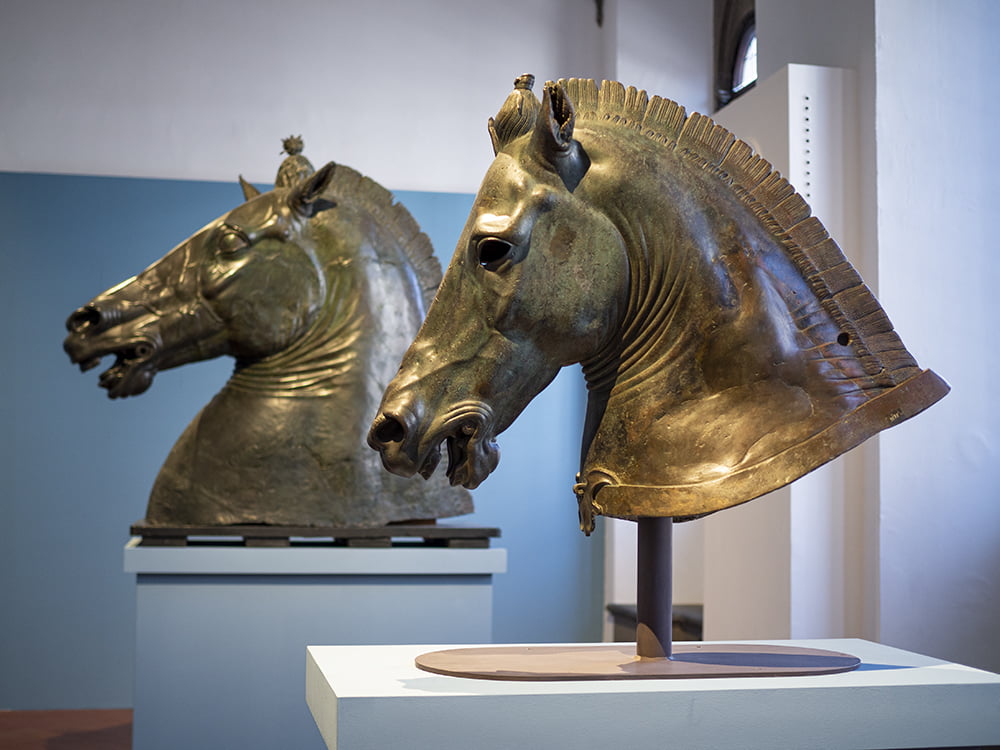 Roman horse head