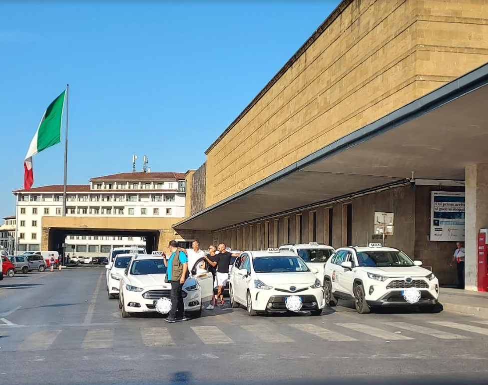 Getting around Florence by taxi