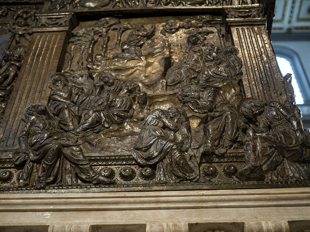 Donatello, Preghiera nell'orto, San Lorenzo, Firenze.