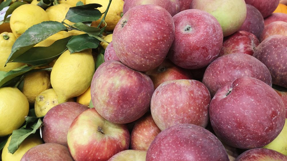 fruit at San Lorenzo market